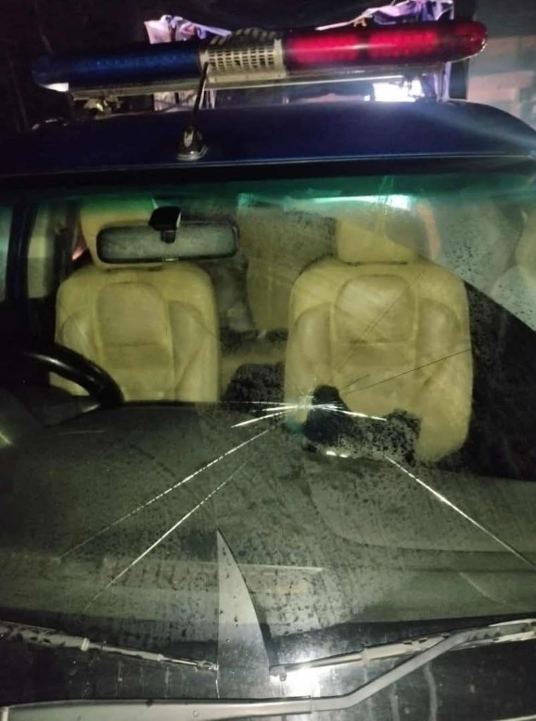 বোয়ালখালীতে পুলিশের গাড়িতে দুর্বৃত্তদের ঢিল, তদন্তে নেমেছে পুলিশ