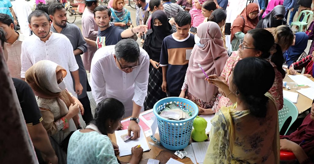 ফেনীর বন্যার ত্রাণের অর্থ নিয়ে বিতর্ক: সারজিস আলমের ব্যাখ্যা