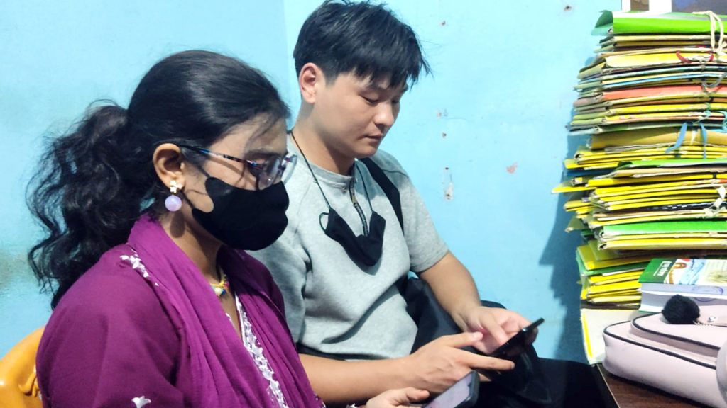 ফেসবুকে প্রেমের সূত্রে চীনা যুবক কুষ্টিয়ায়