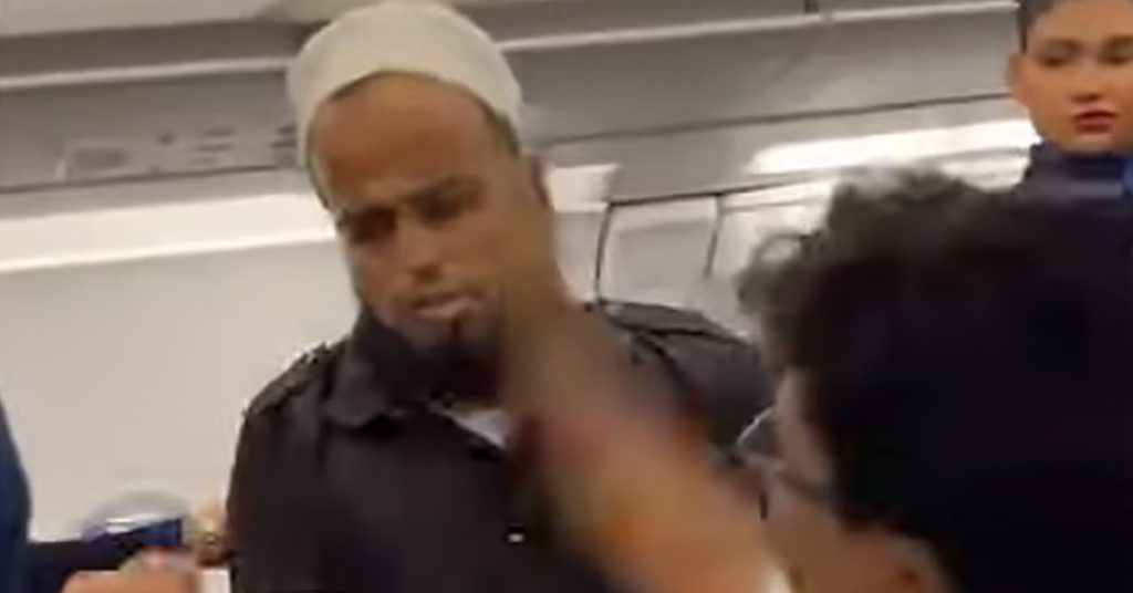 উড়োজাহাজে চড় খেয়ে নিখোঁজ, আতঙ্কিত যাত্রী হুসেইন আহমেদের খোঁজ নেই