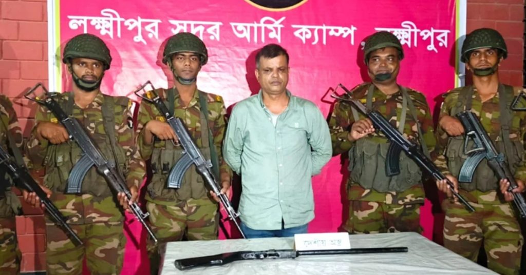 অস্ত্রসহ যুবদল নেতা আটক, সহযোগীর বাড়ি থেকে উদ্ধার ইয়াবা-গাঁজা